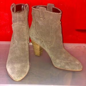 Beautiful Karl Lagerfeld suede booties. Size 8.5